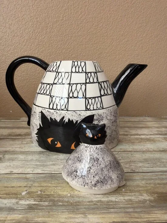 Cats By Nina Lyman Black Cat Ceramic Teapot 9" Pre-owned - Picture 7 of 15